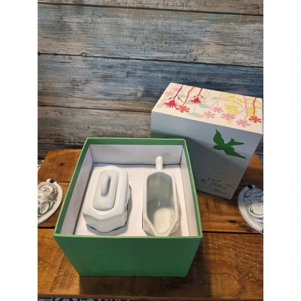 Rosanna White Ceramic Coffee or Tea Creamer Sugar Set With Tray